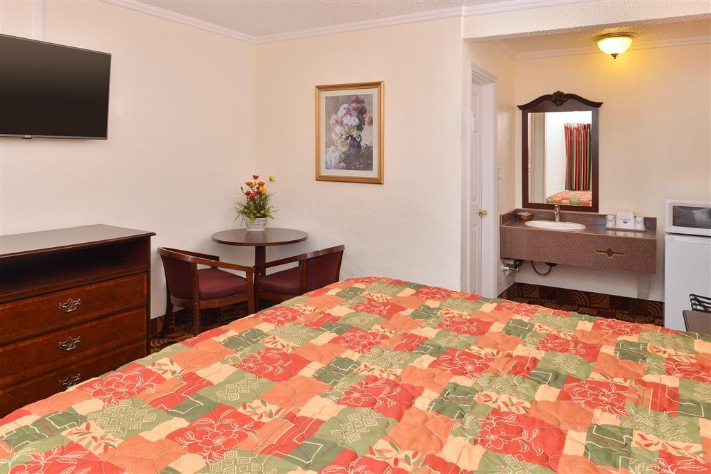 Americas Best Value Inn & Suites Klamath Falls Room photo