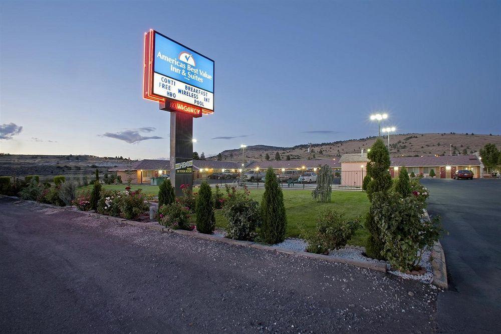 Americas Best Value Inn & Suites Klamath Falls Exterior photo