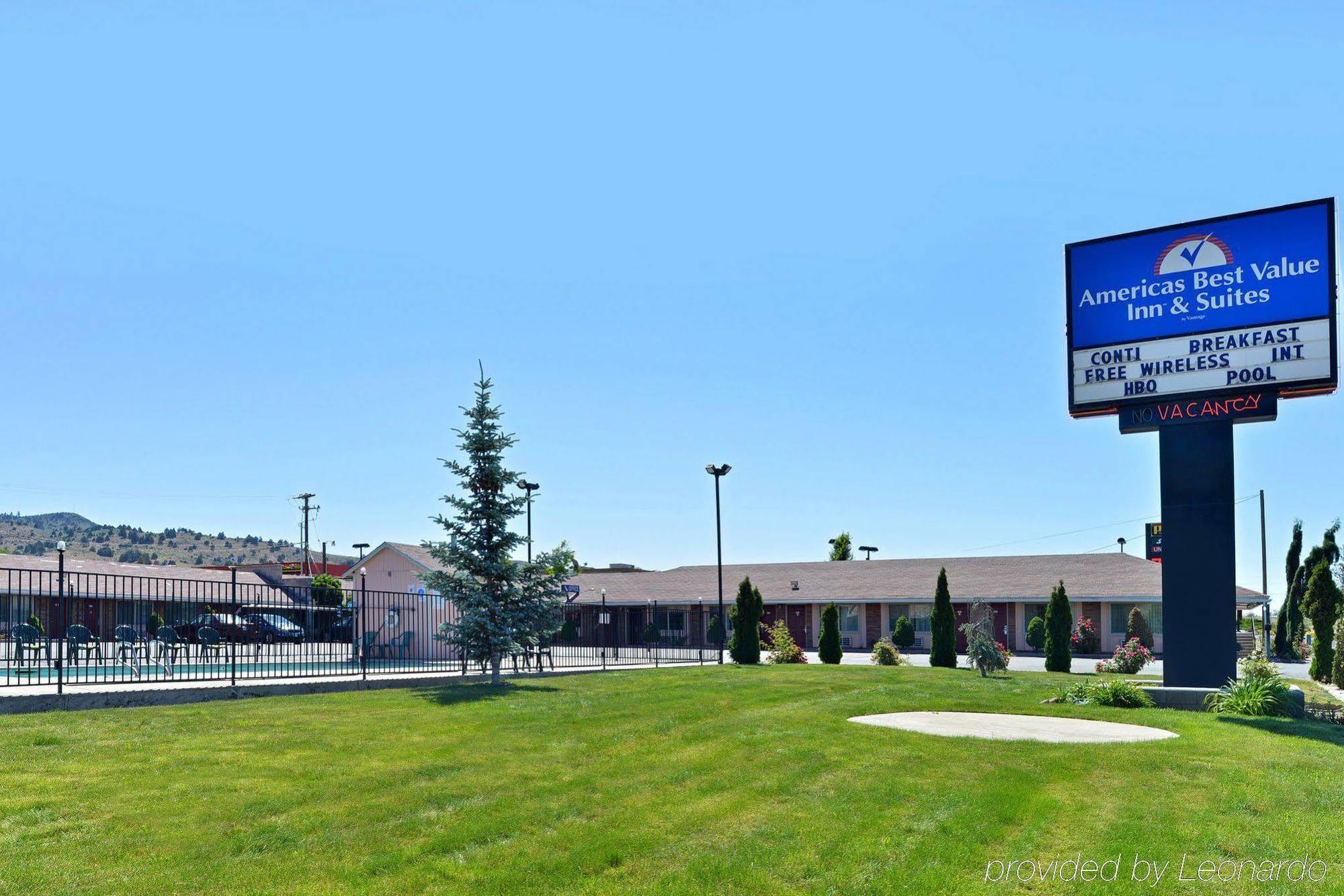 Americas Best Value Inn & Suites Klamath Falls Exterior photo