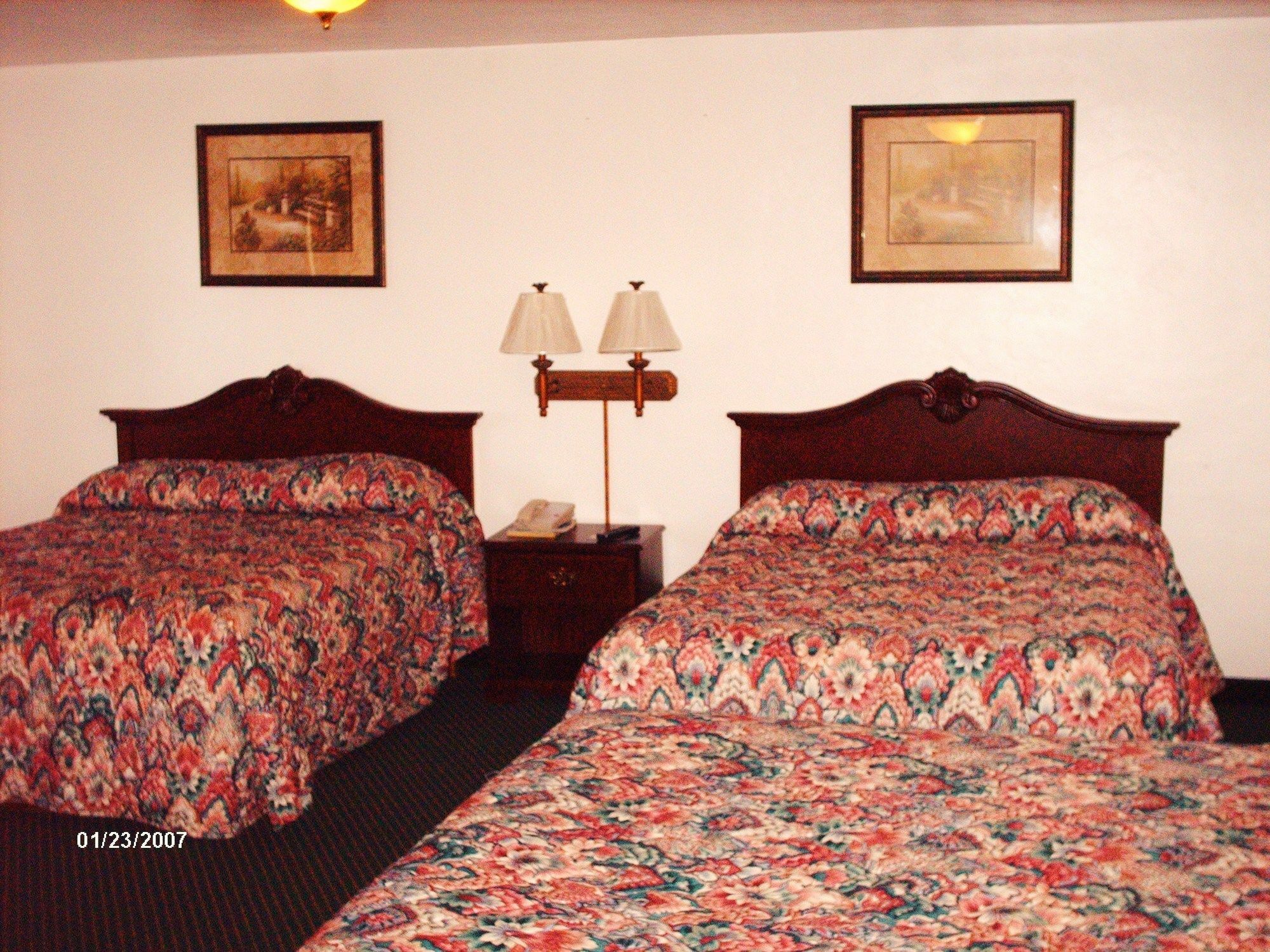 Americas Best Value Inn & Suites Klamath Falls Exterior photo